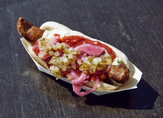 Hotdog with Buns