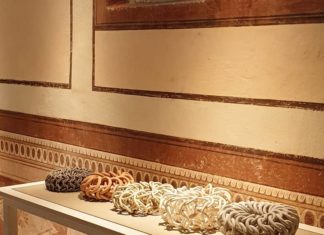 Artist Links Together Hundreds of Ceramic Circles to Form Shape-Shifting Sculptures