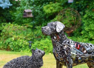 Artist Creates Amazing Metal Sculptures Using Recycled Material