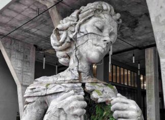 Daniel Popper Creates Spectacular Large-Scale Sculptures and Installations